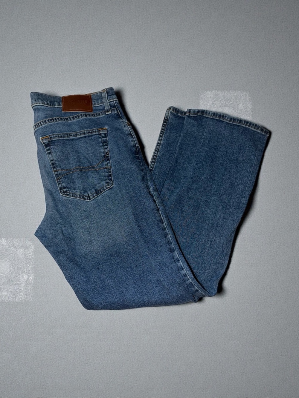 Hollister Men's Medium Blue Bootcut Jeans